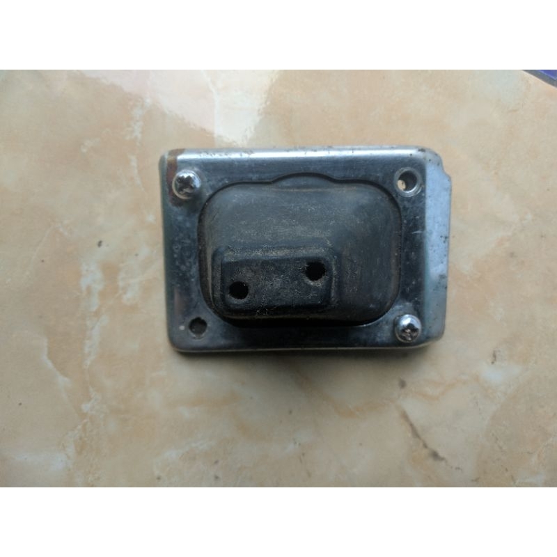 tutup karbu atas tali gas suzuki trs