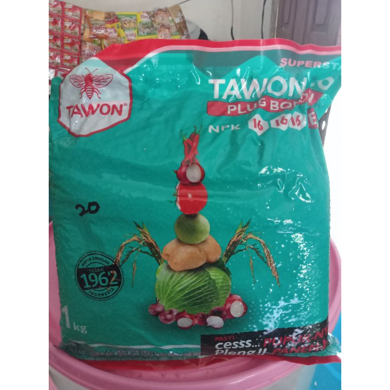 pupuk mutiara 16 16 16 cap tawon