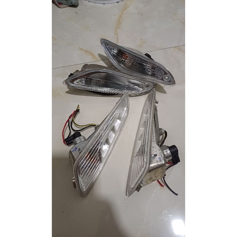 lampu sein std vespa sprint