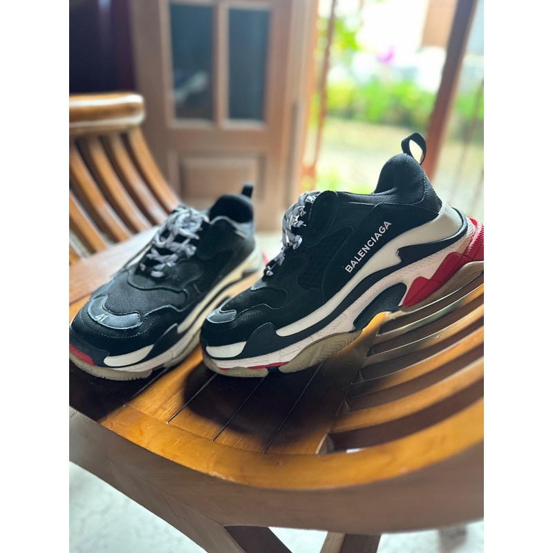 preloved sepatu cowok balenciaga