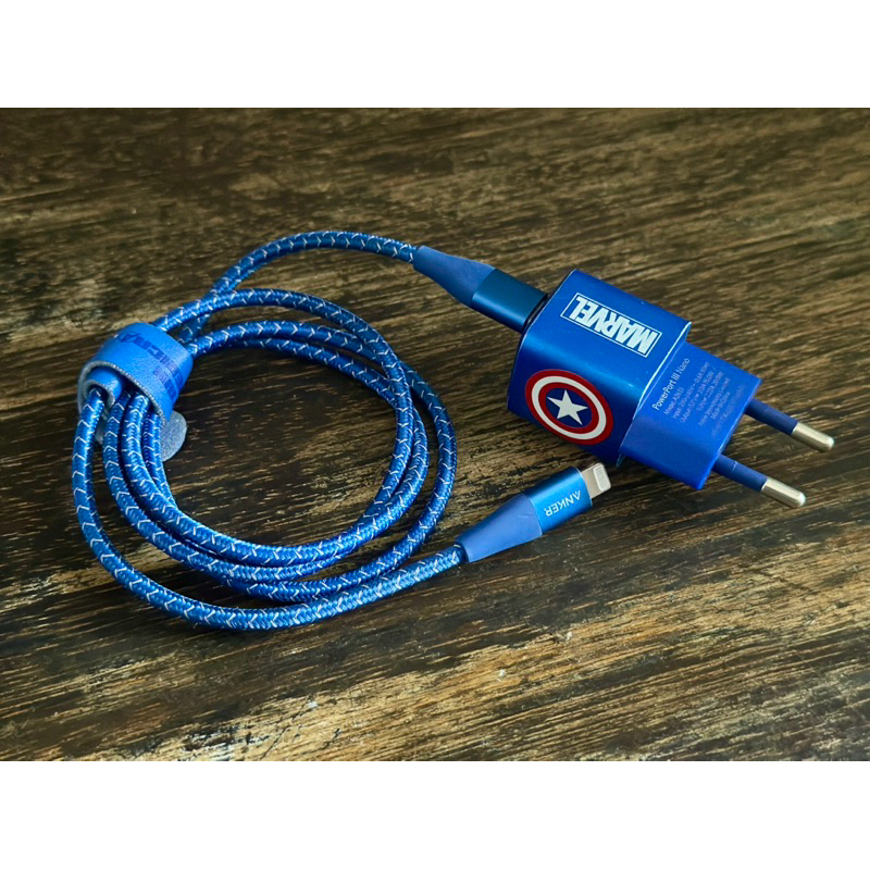 Adapter Fast Charger Anker PowerPort III Nano 20W Marvel Limited Edition + Anker PowerLine+2 Cable