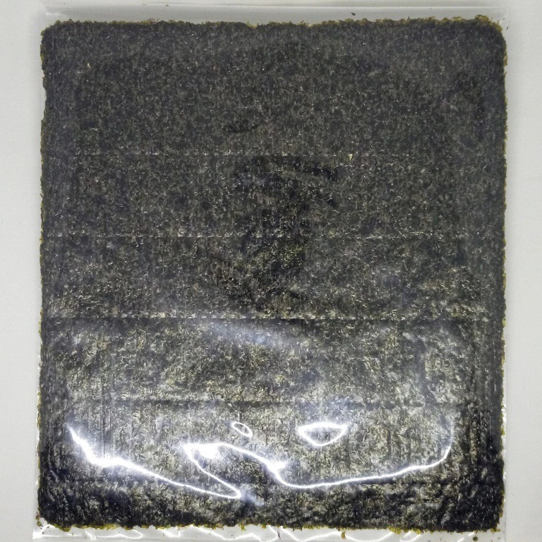 

RB SUSHI NORI 50 SHEET (NC) NORI SUSHI NORI 50 LEMBAR DRIED SEAWEED RUMPUT LAUT HIJAU DAUN HIJAU