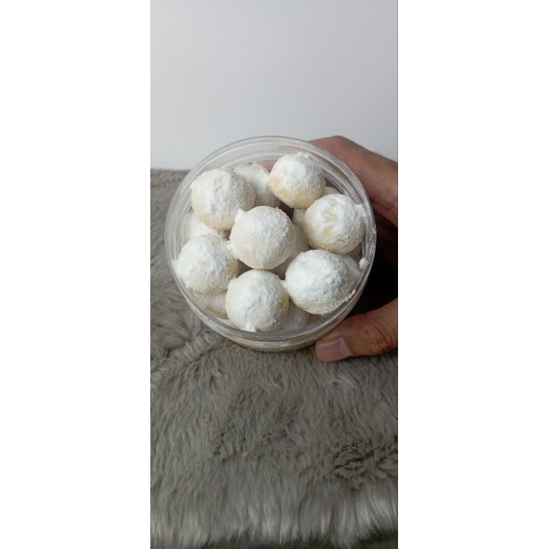 

Putri Salju Keju 400ml Toples Tabung