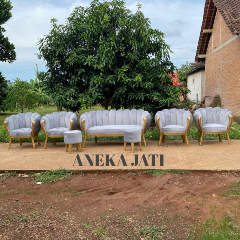 Set Kursi Pelaminan Pengantin Mewah Modern Dekorasi Pelaminan Pernikahan