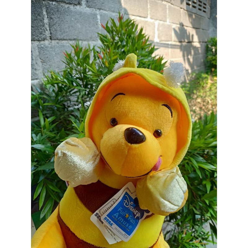 Boneka pooh kostum lebah-Disney