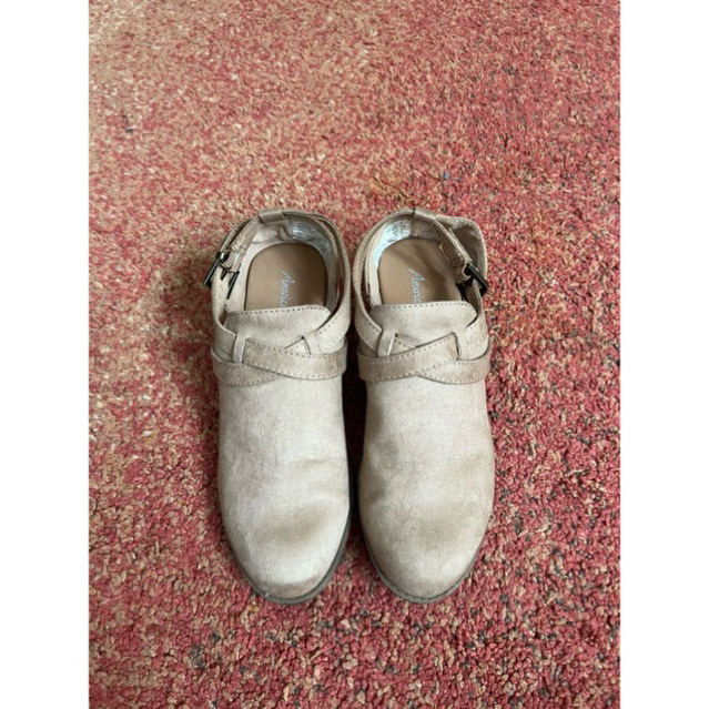 Preloved Sepatu Wanita - American Eagle Ukuran 36,5