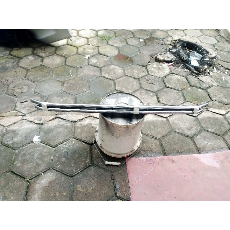 Lis bemper Ayla 1000cc