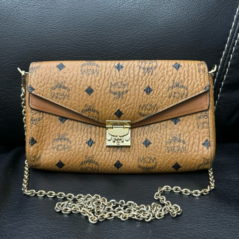 preloved MCM small bag with chain