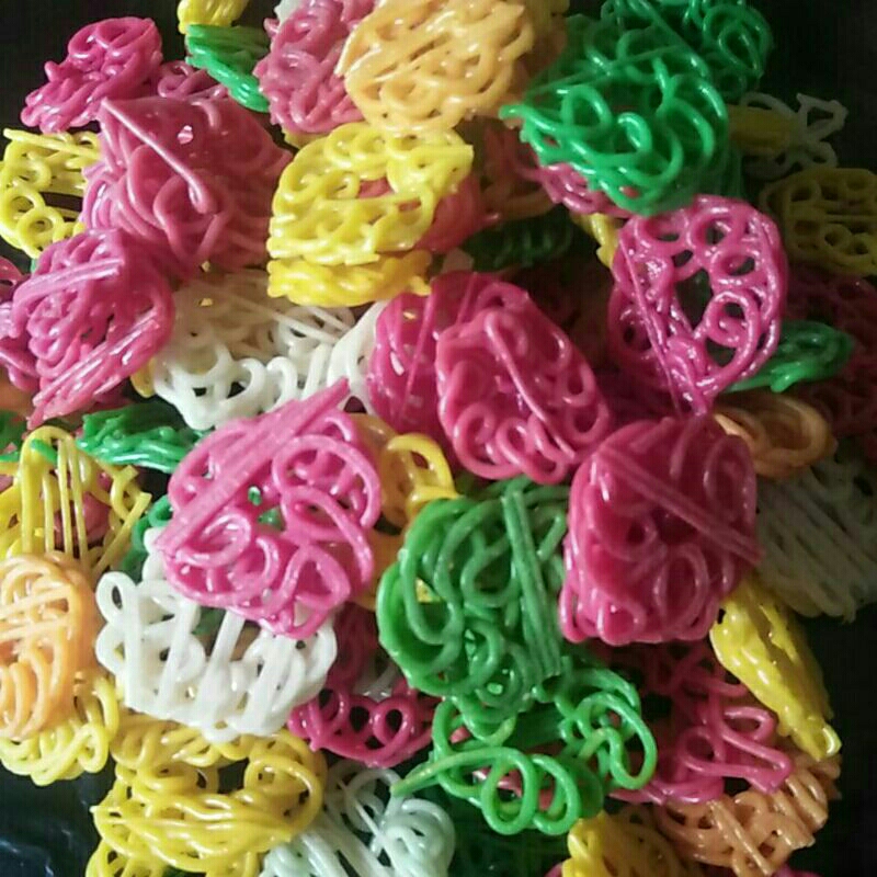 

krupuk mawar warna gratis 1 gelas cantik