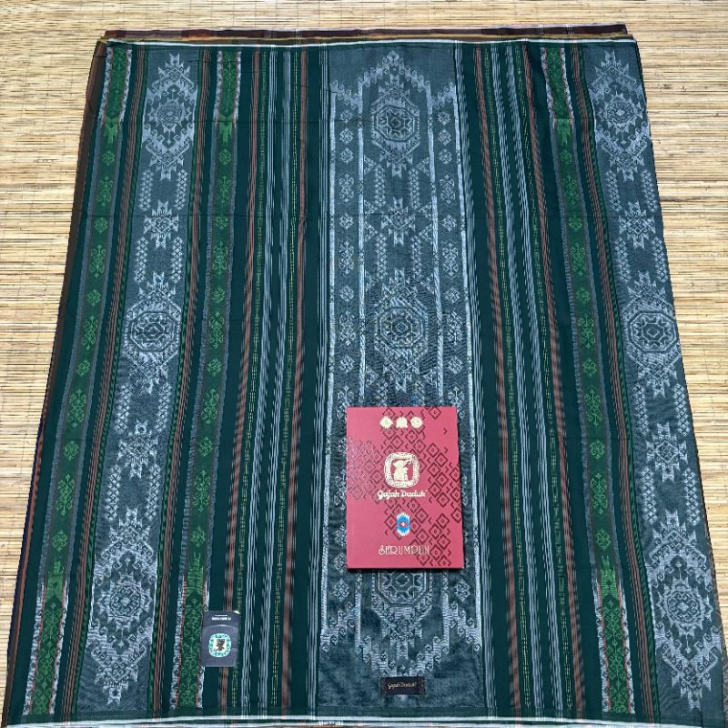 Sarung Gajah Duduk Serumpun
