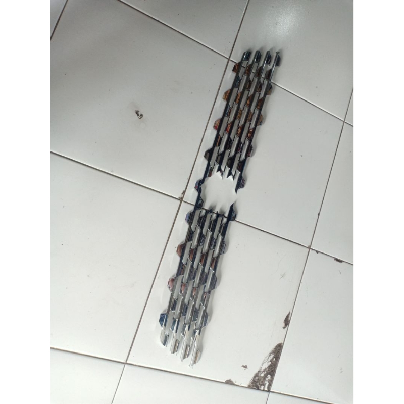 Cover grill Chrom Ertiga lama 2013