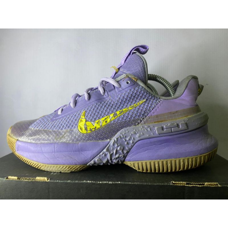 Sepatu Second Basket Nike Kobe low size 41