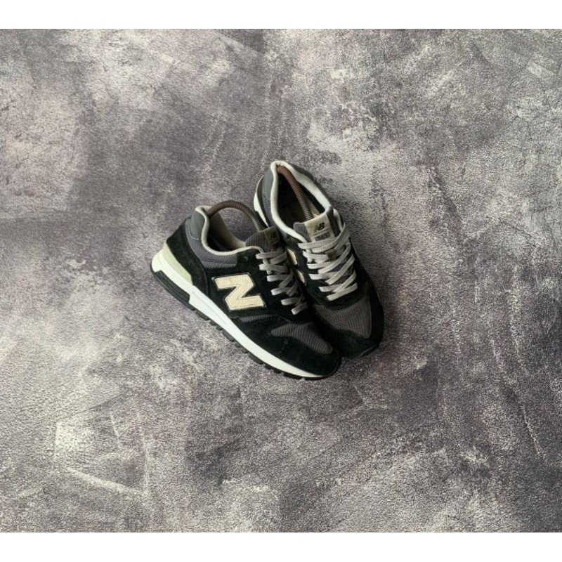 New Balance 565 Black