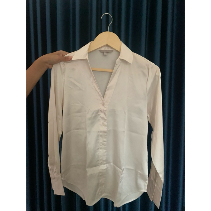 [PRELOVED] Kemeja Satin Wanita H&M Original Store