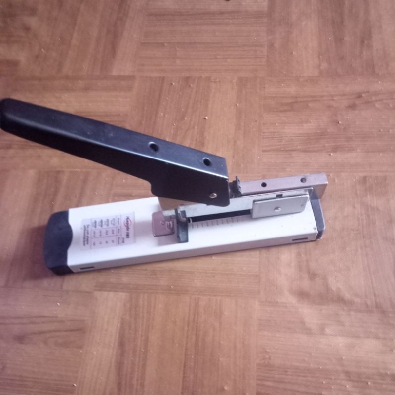 

stapless hakter kertas tebal