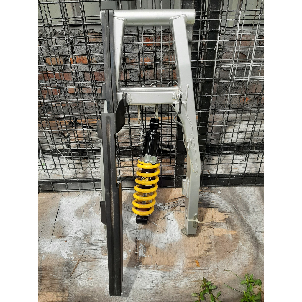 Monoshock dan Arm Original Yamaha WR Shock belakang dan Swing arm WR155 Original Copotan Motor