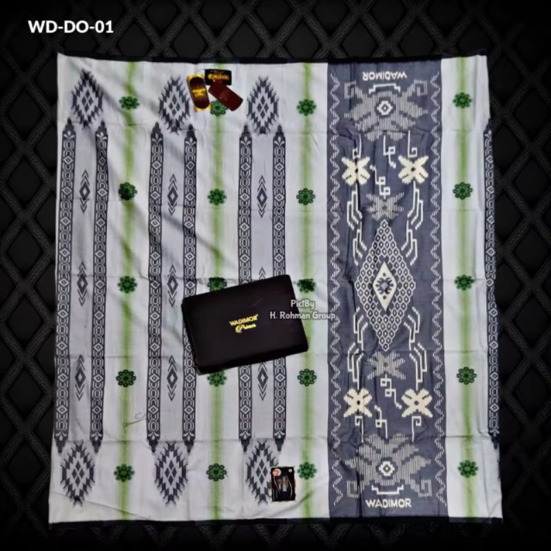 Sarung Wadimor Primer Motif Songket Timbul Kemasan Dompet