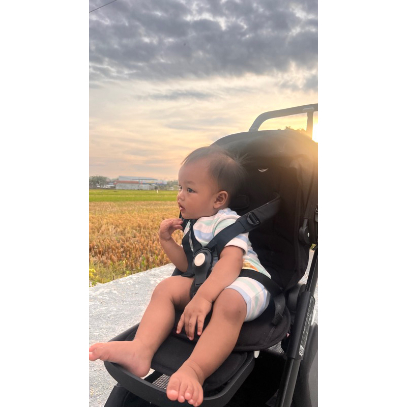 [RENT/SEWA] Bugaboo Ant Full Black include foot/leg rest Jogja