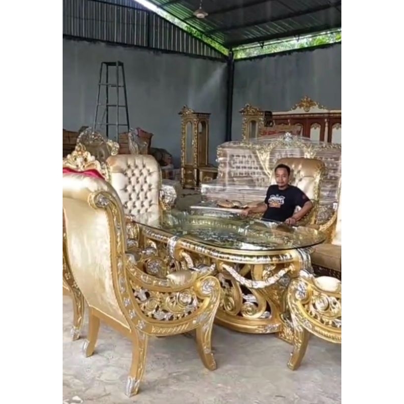 Meja Makan Mewah Raffi Ahmad