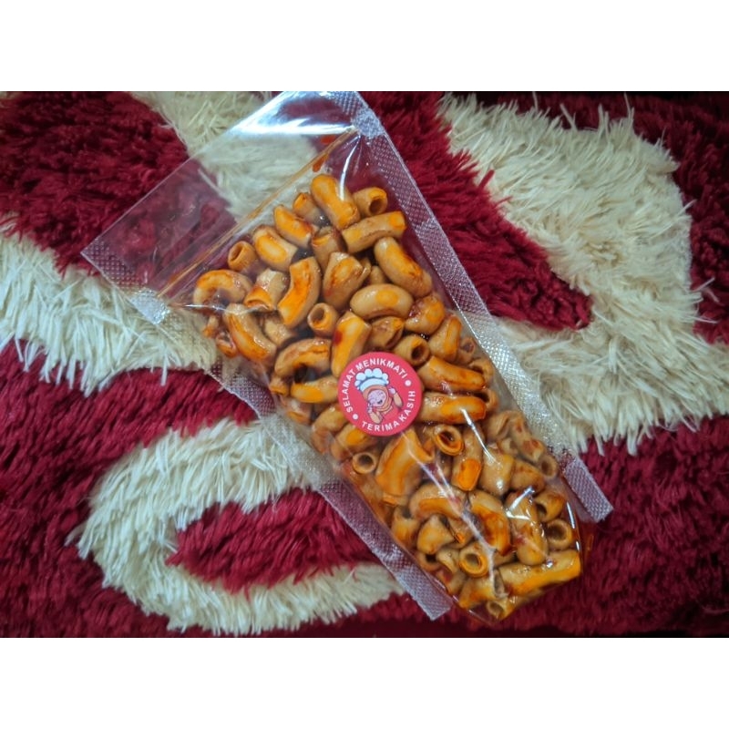 

makaroni pedas daun jeruk