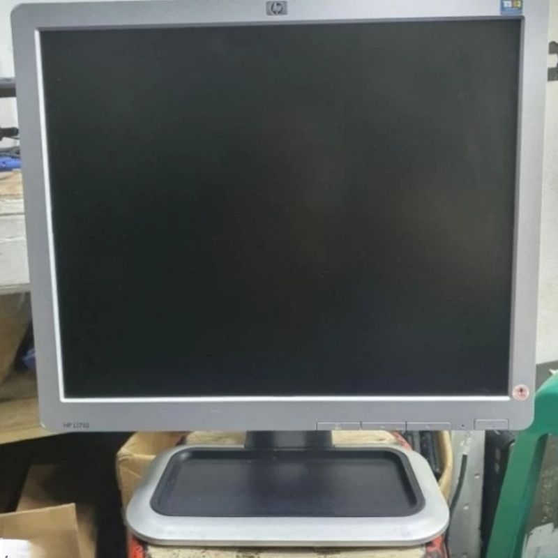 LCD monitor 19inch kotak