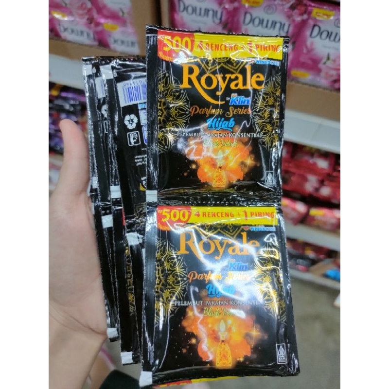 Royal Parfum Series Pelembut Pakaian Sachet (1 Renceng)
