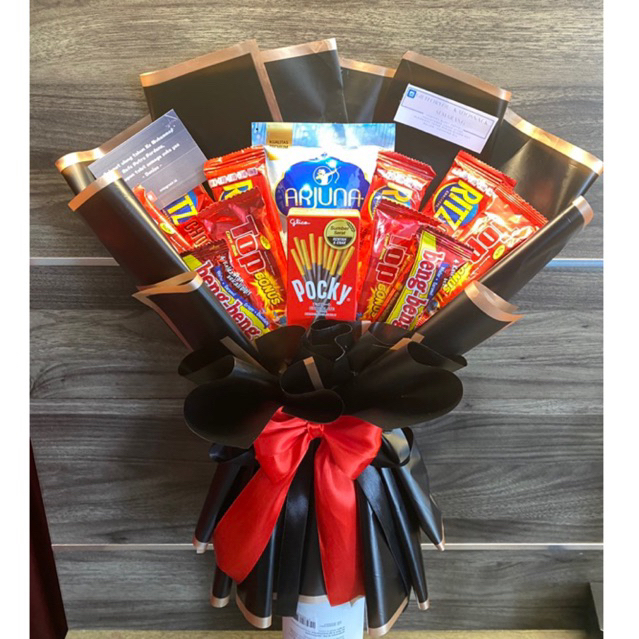 

Ready instan Buket Bouquet Snack jajan Bunga bukett wisuda ulang tahun anniversary kado hampers cantik jajan