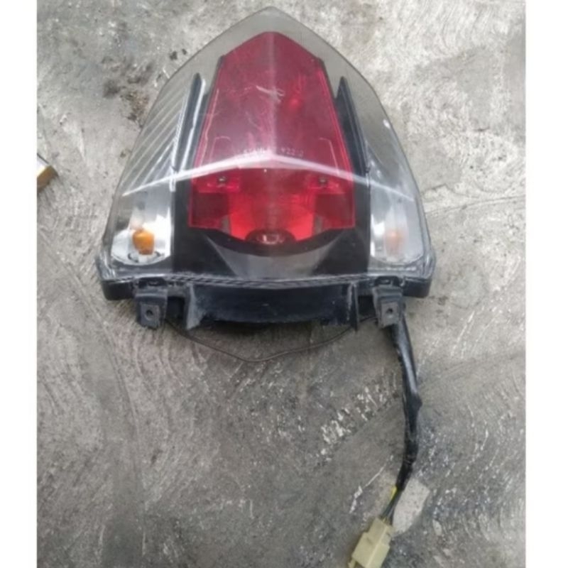 lampu belakang Yamaha Mio m3 bekas asli copotan lampu stop mio m3 PNP lampu belakang Mio z