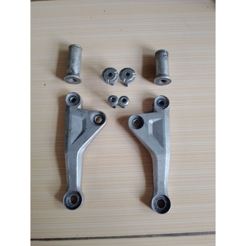 breket mesin cbr cb150r led k56