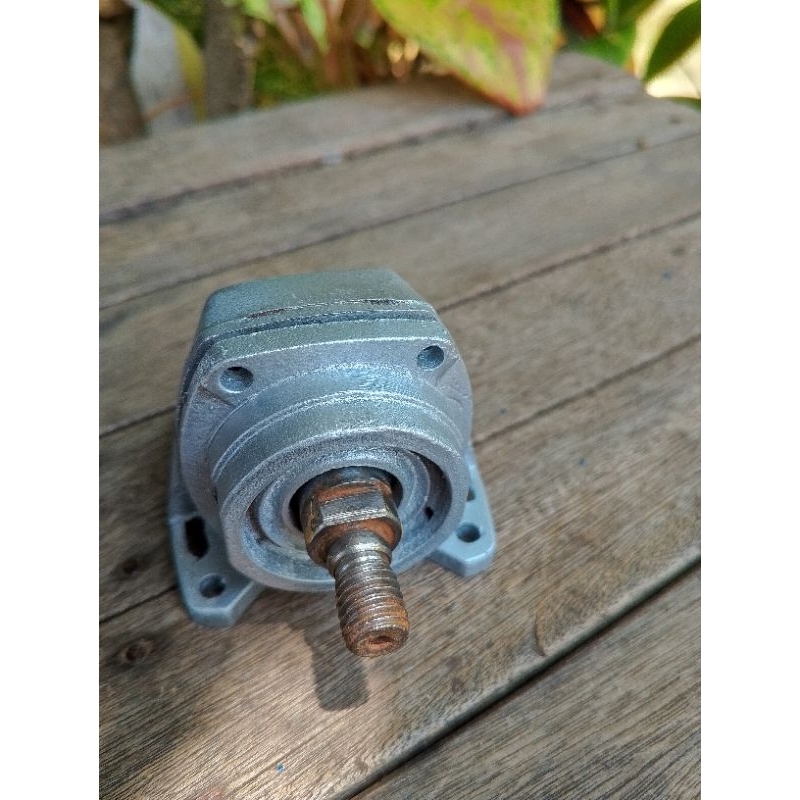 kepala gerinda & box bearing + spindle as (sudah terpasang bearing) Modern m2360