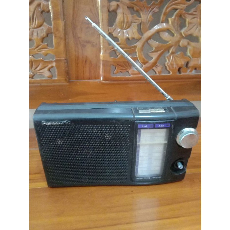 Radio Jadul Portable Radio Kotak Panasonic RF 2750