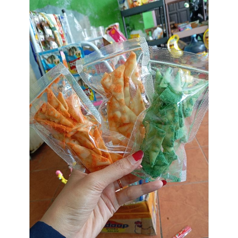 

keripik pangsit pangsit goreng