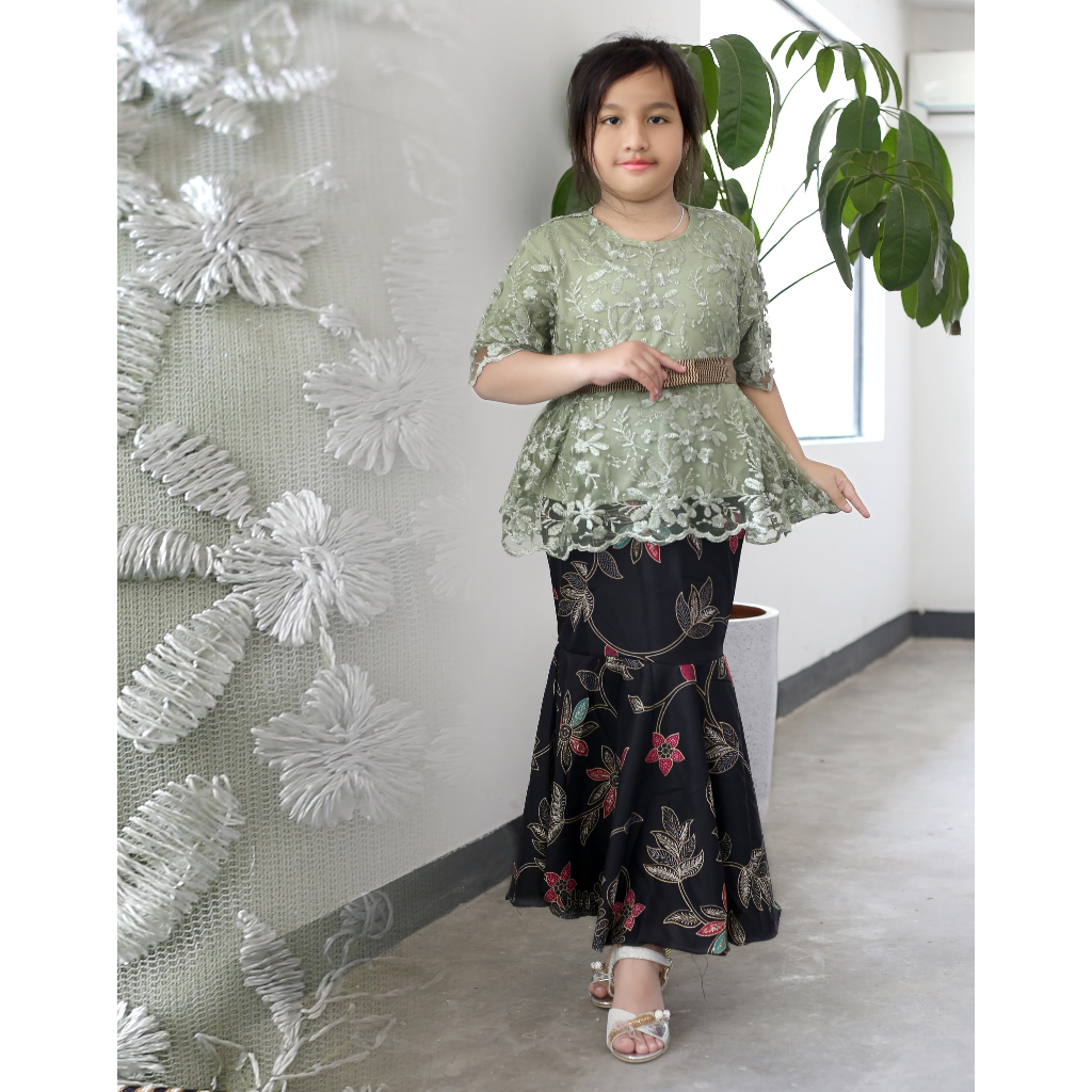 SETELAN KEBAYA ANAK TILE BRUKAT / KEBAYA TILLE ANAK PEREMPUAN / ROK BATIK DUYUNG MODERN / KEBAYA ANA
