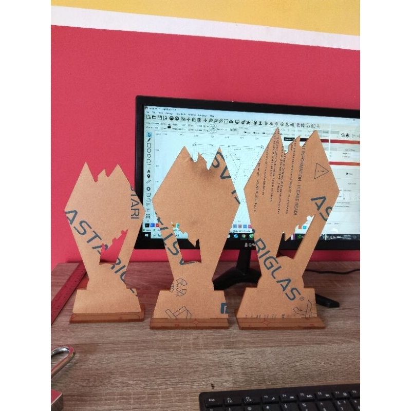 plakat akrilik kosongan juara 123 custom request desain