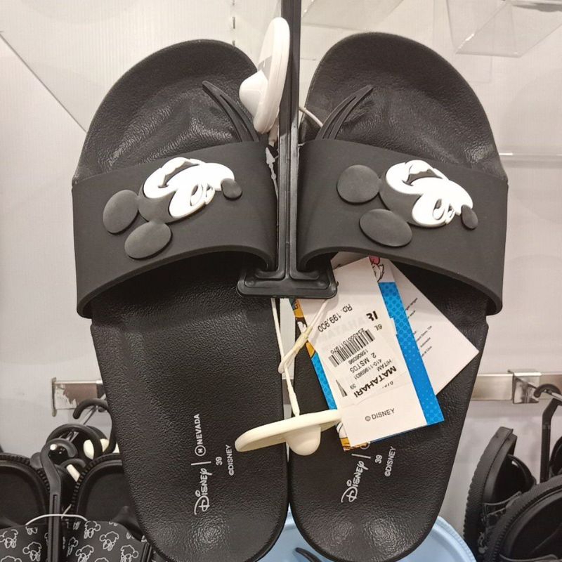 SPECIAL PRICE ❗Sandal Nevada x Disney ori 100%