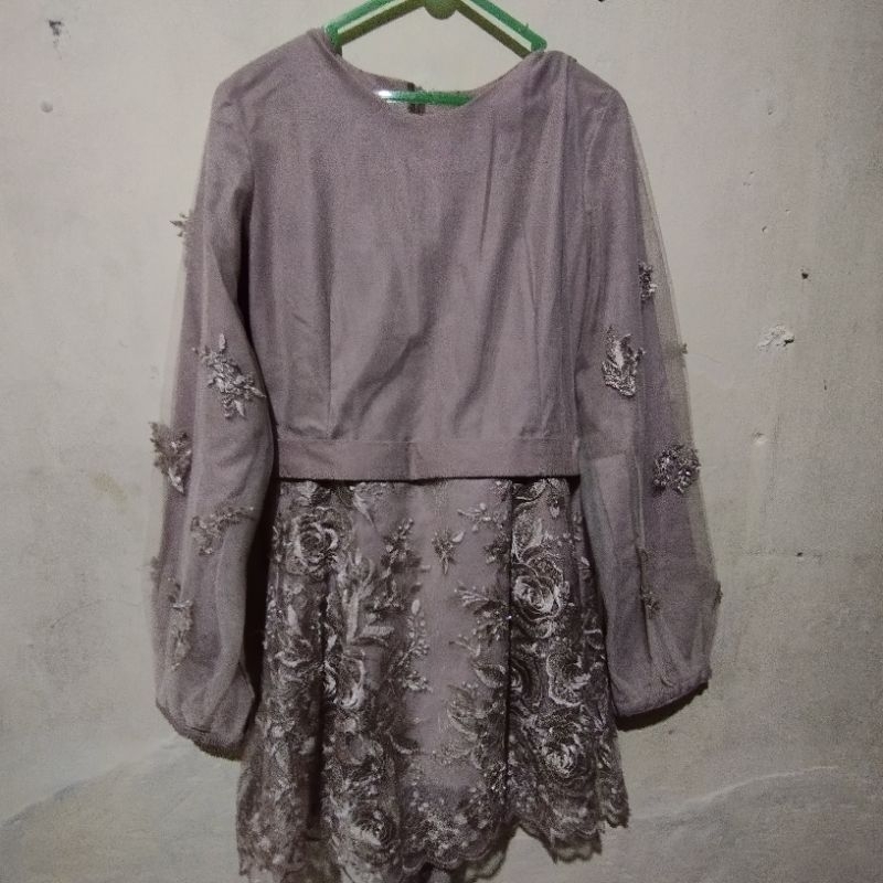 Preloved Kebaya Modern Wisuda Graduation
