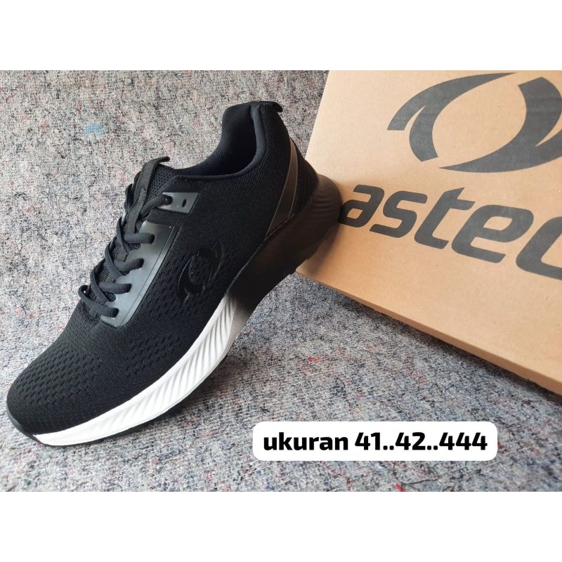 sepatu sport astec hitam polos