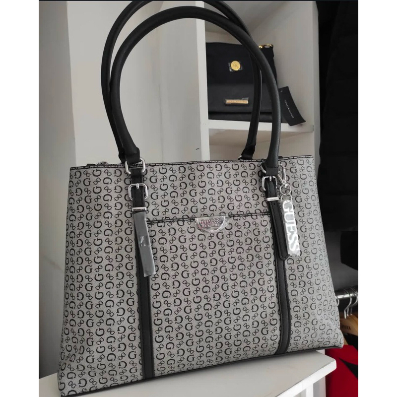 Guess balzano large shoulder tote bag NWOT