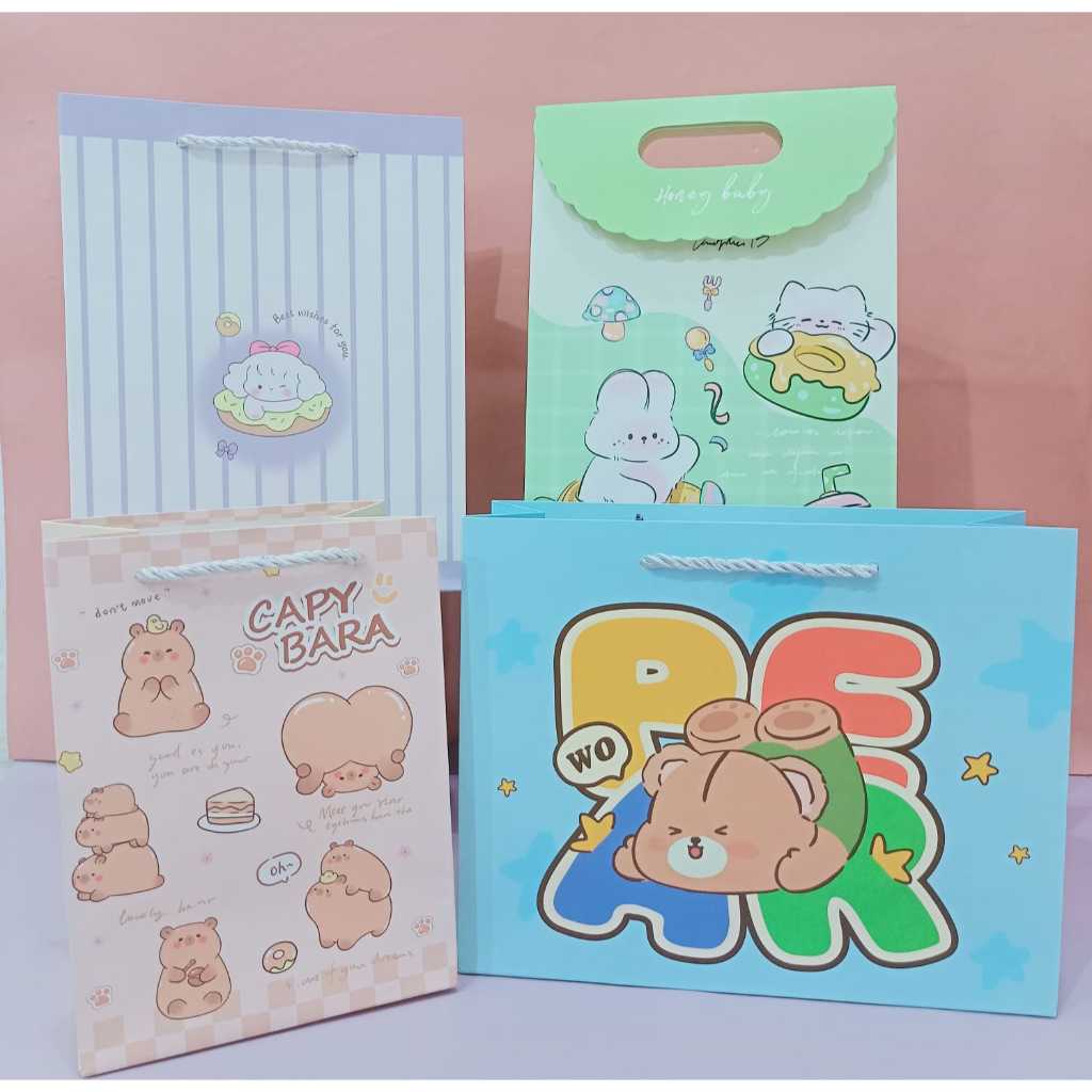 

PAPERBAG KARAKTER KARTUN LUCU / GOODIE BAG MOTIF CAPY BARA BEAR TAS JINJING SERBAGUNA / PAPERBAG murah Paperbag impor bungkus kado