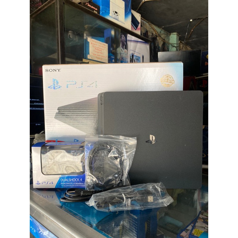 Play Station 4 SONY ORIGINAL ,Ps4 HEN,Fat Slim,Pro games bebas pilih 500gb ,1000gb bergaransi