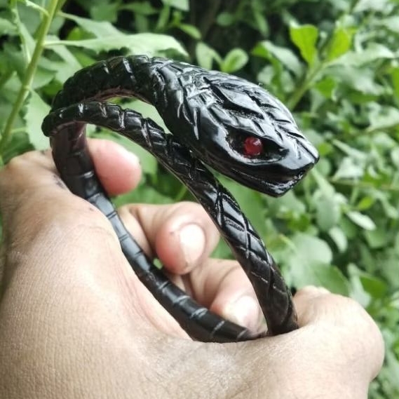 gelang akar Bahar Hitam ukir ular