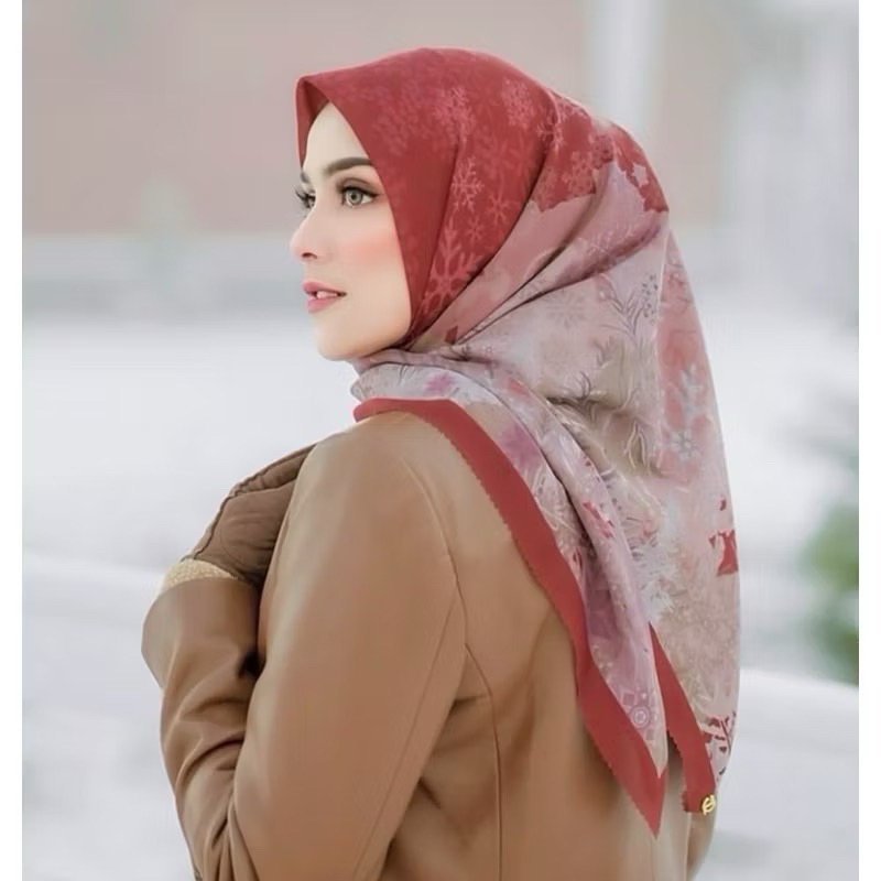 SOLD ❌ Buttonscarves x Disney Frozen Preloved