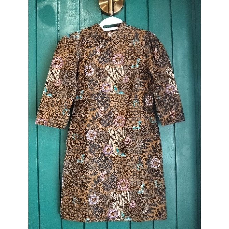 Arjuna Weda Batik Blouse Wanita