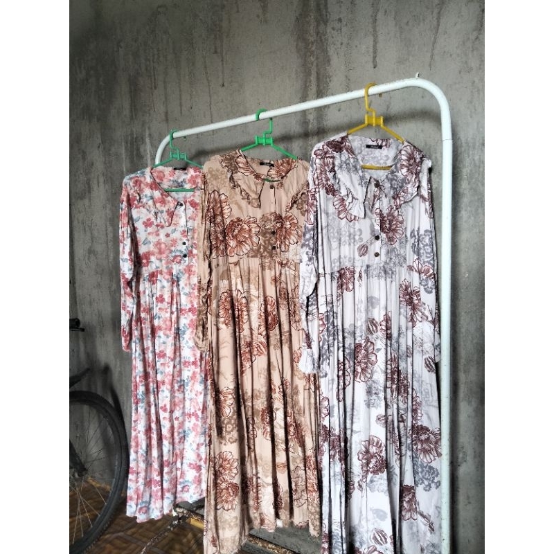 MIDI dress by amariel