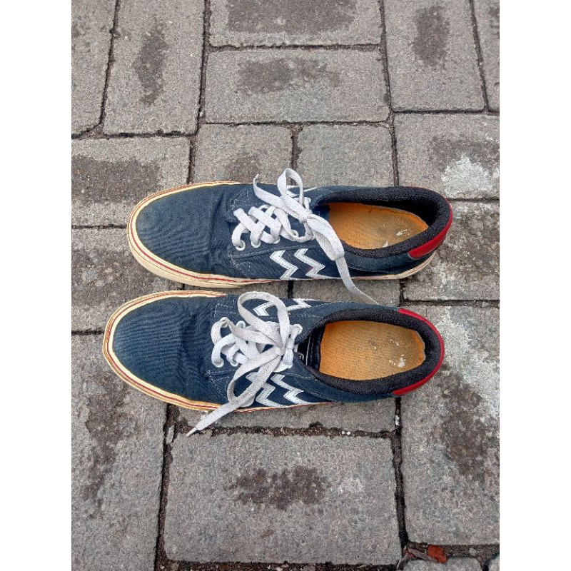 sepatu geoff max gavin navy white bekas size 44