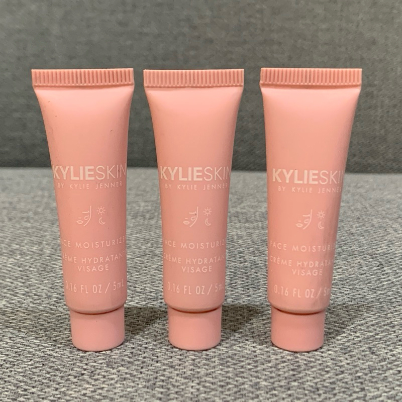 KYLIE SKIN Face Moisturizer pelembab