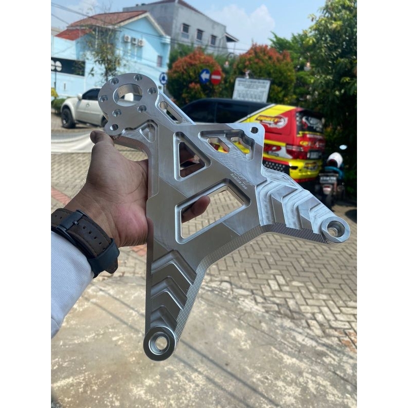 SWING ARM ALUMUNIUM VARIO 150 NEW BY BMRT AMOREX