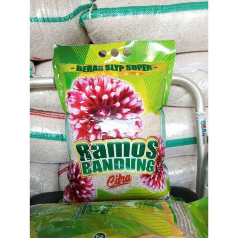 

Beras kemasan 5liter ramos - Beras Pulen