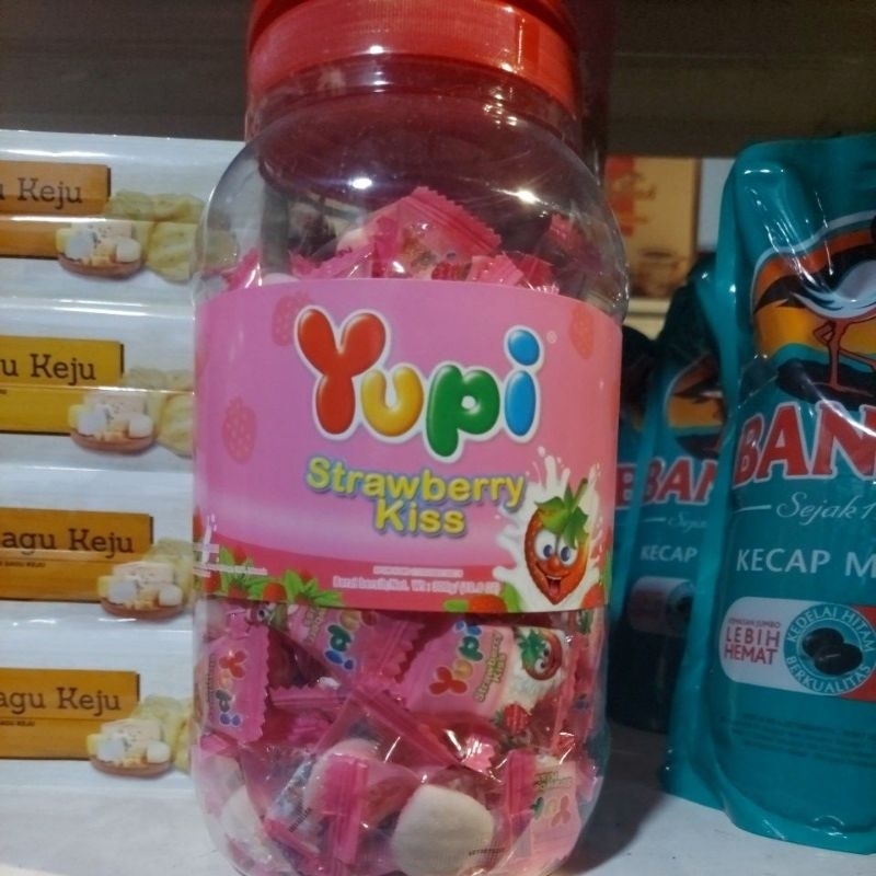 

Permen yupi kiss toples 300g