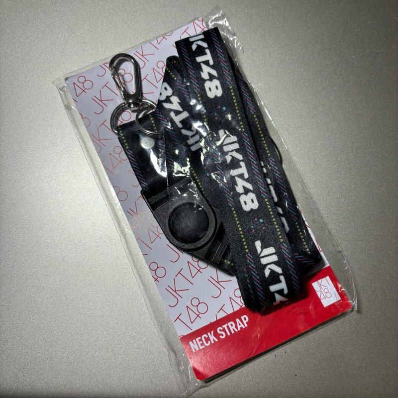 

Lanyard JKT48 official - Hitam